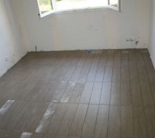 Carrelage chambre (manque les joints)