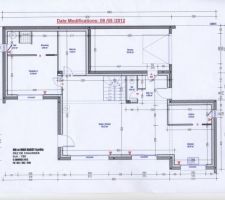 Nouveau plan pour le rez de chaussée ,l'architecte de france impose des acrotères et une modification de notre entrée.