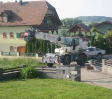 Arriv&eacute;e de la grue