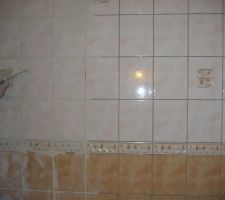 La main en or de mon mari !(premi&egrave;re fois qu'il fait du carrelage !)