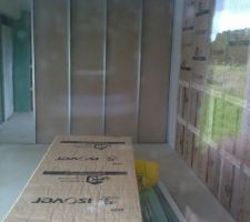 Le salon vu de la 2&egrave;me porte fen&ecirc;tre