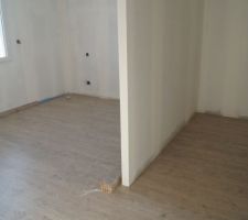 Chambre et dressing termin&eacute;es, ou presque