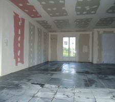 Carrelage finit ! c'est la salle &agrave; manger et salon