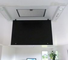 Ouverture pour nettoyer la hotte