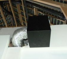 Moteur dissoci&eacute; de la hotte (mais de bruit) install&eacute;e dans le garage