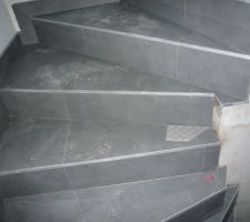 Carrelage dans les escaliers