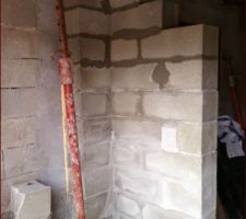 Homme avance bien dans le garage !