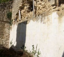 Ce mur a été abattu,on a fait notre piece de vie