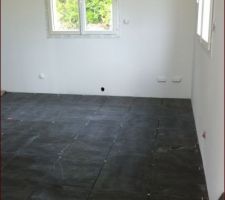 D&eacute;but de la pose des carrelages Byblos Smoke