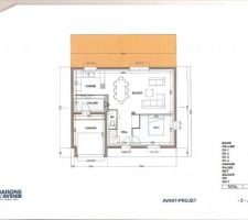 Rez-de-chaussée avec modification du cellier (changement de place de la porte d'accès)