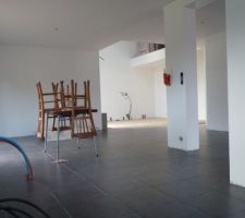 Vue depuis la cuisine sur le sejour