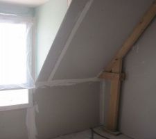 Chambre avec charpente apparente