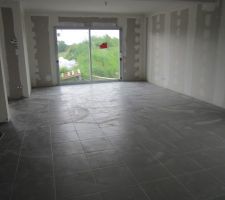 J'ai enfin pu prendre une photo du carrelage de l'int&eacute;rieur !!!!