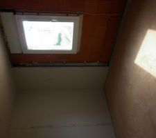 Le bureau, il faut changer la menuiserie car probl&egrave;me d'isolation