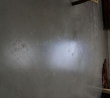 Aureoles sur beton cir&eacute;