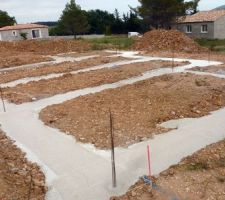 Béton sur semelles renforcées