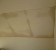 Rampant de la chambre parentale plâtré et en cours de séchage