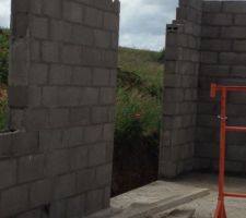 Vue depuis la S&agrave;M ... On a un s&eacute;rieux souci de niveau de terrain ...