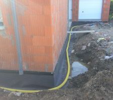 Mise en place du Delta MS en périférie   Drain tout autour