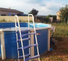 Voici notre piscine de 3,6 M sur 1,2 M de haut.  Super agréable un bain le soir.