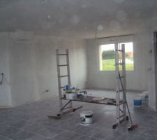 Carrelage termin&eacute;e (sauf plaintes)