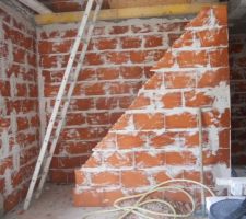 Mont&eacute;e futur escalier