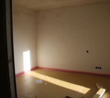 16 juin : Pose de l'isolant pour le plancher chauffant