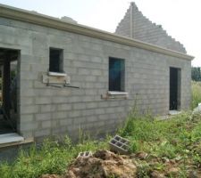 Fa&ccedil;ade arri&egrave;re avec tous les seuils pos&eacute;s