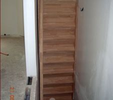 Escalier &agrave; la verticale pour pose des Leds