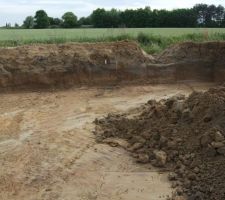 Bassin d'infiltration sous l'espace vert