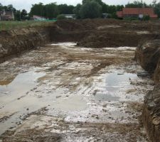 Bassin d'infiltration sous l'espace vert