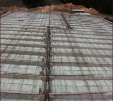 Plancher hourdis composite bois avec treillis soudé avant coulage de la dalle