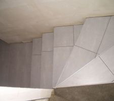 Escalier menant au SAS dans la cave !