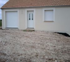 Terrassement devant notre maison