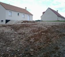 Terrassement derrière maison