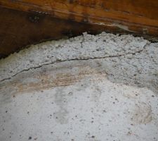 Poteau terrasse (grosse fissure).