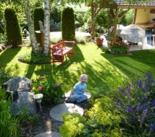 Arrivée dans le jardin et acceuilli par Hugo