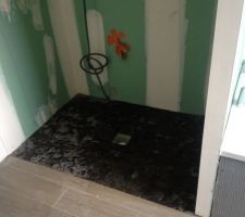 Ardoise salle de douche et carrelage Canaima Cipres