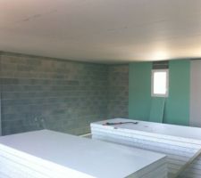 L'etage vue sur la salle de bain