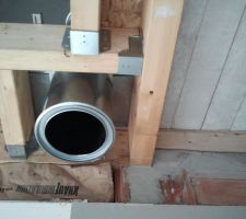 Chevêtre remis aux normes, brique rectifiée avec du béton...mais on peut constater qu'il y a toujours des fissures...
