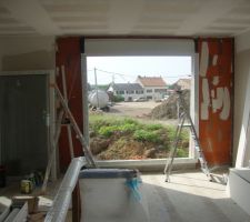 La baie du salon qui a &eacute;t&eacute; remplac&eacute;e car le caisson &eacute;tait &agrave; l'int&eacute;rieur