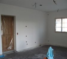 2 passes d'enduit et 2 couches de peinture