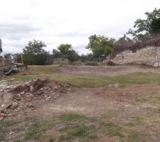 Nettoyage du terrain,on c'est un peu laisser d&eacute;passer il a fallu quelques jours de travail pour y voir plus clair