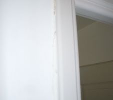 Le contour des portes! dégouttant!!!! et très déçus!!!!