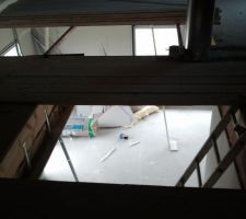 Vue d'en haut ( tremie, vide sur salon)