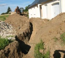 Tranchée sur le terrain de Va-ni