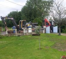 7 h 15 Arriv&eacute;e des engins