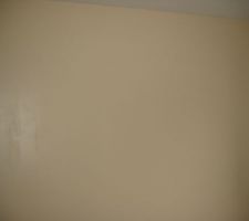 Chambre de notre gar&ccedil;on qui aura une frise savane avec stickers assortis