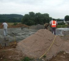 Dalle ecolux posée, joints en train d'être fait !
