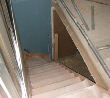 Descente d'escalier.